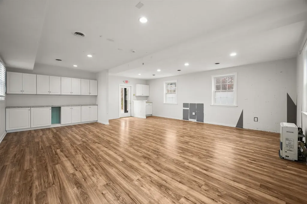 2425 Lafayette Road Portsmouth NH 03801