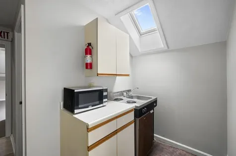 2425 Lafayette Road Portsmouth NH 03801