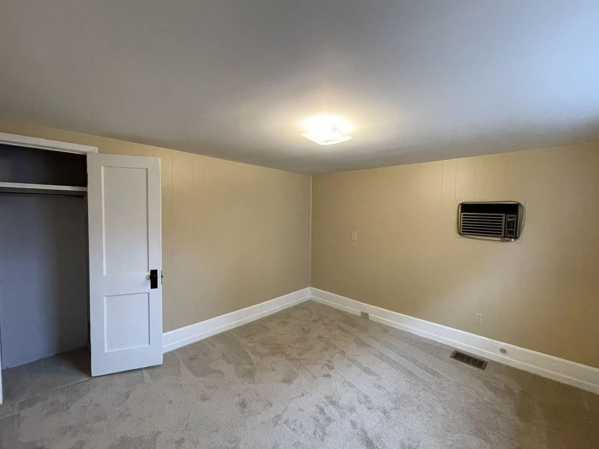 636 Summer Street Manchester NH 03103