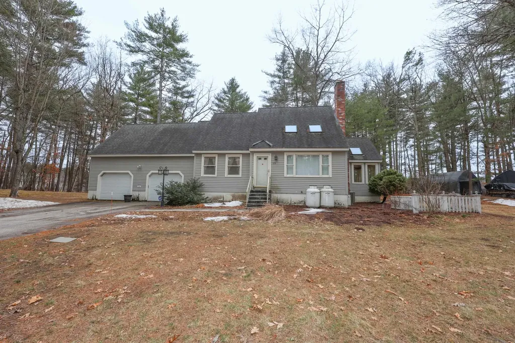 125 Pinecrest Road Litchfield NH 03052