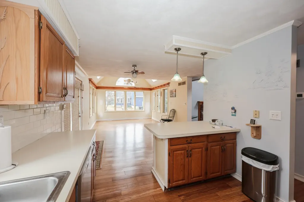 125 Pinecrest Road Litchfield NH 03052