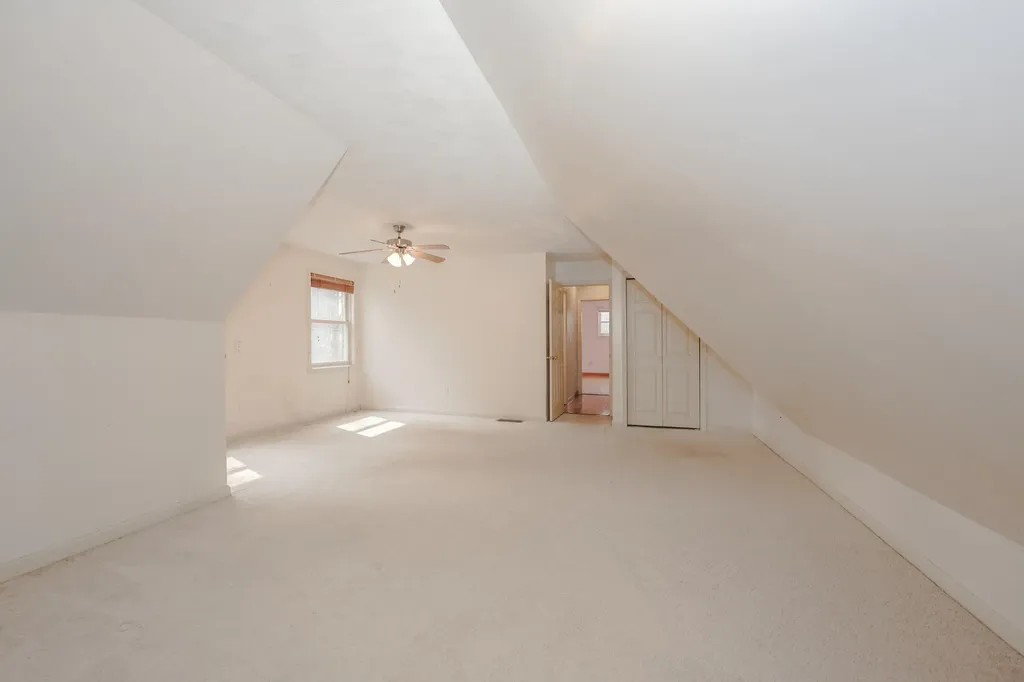 125 Pinecrest Road Litchfield NH 03052