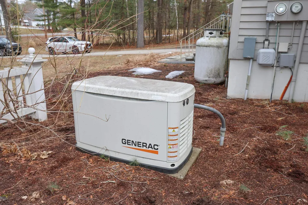 125 Pinecrest Road Litchfield NH 03052