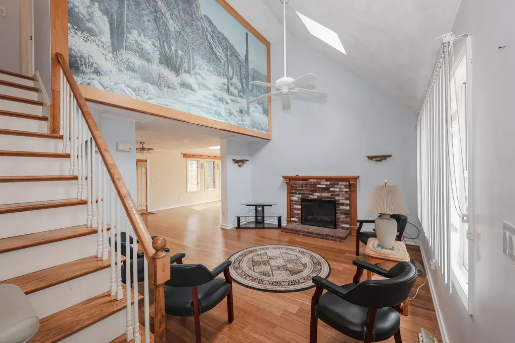 125 Pinecrest Road Litchfield NH 03052