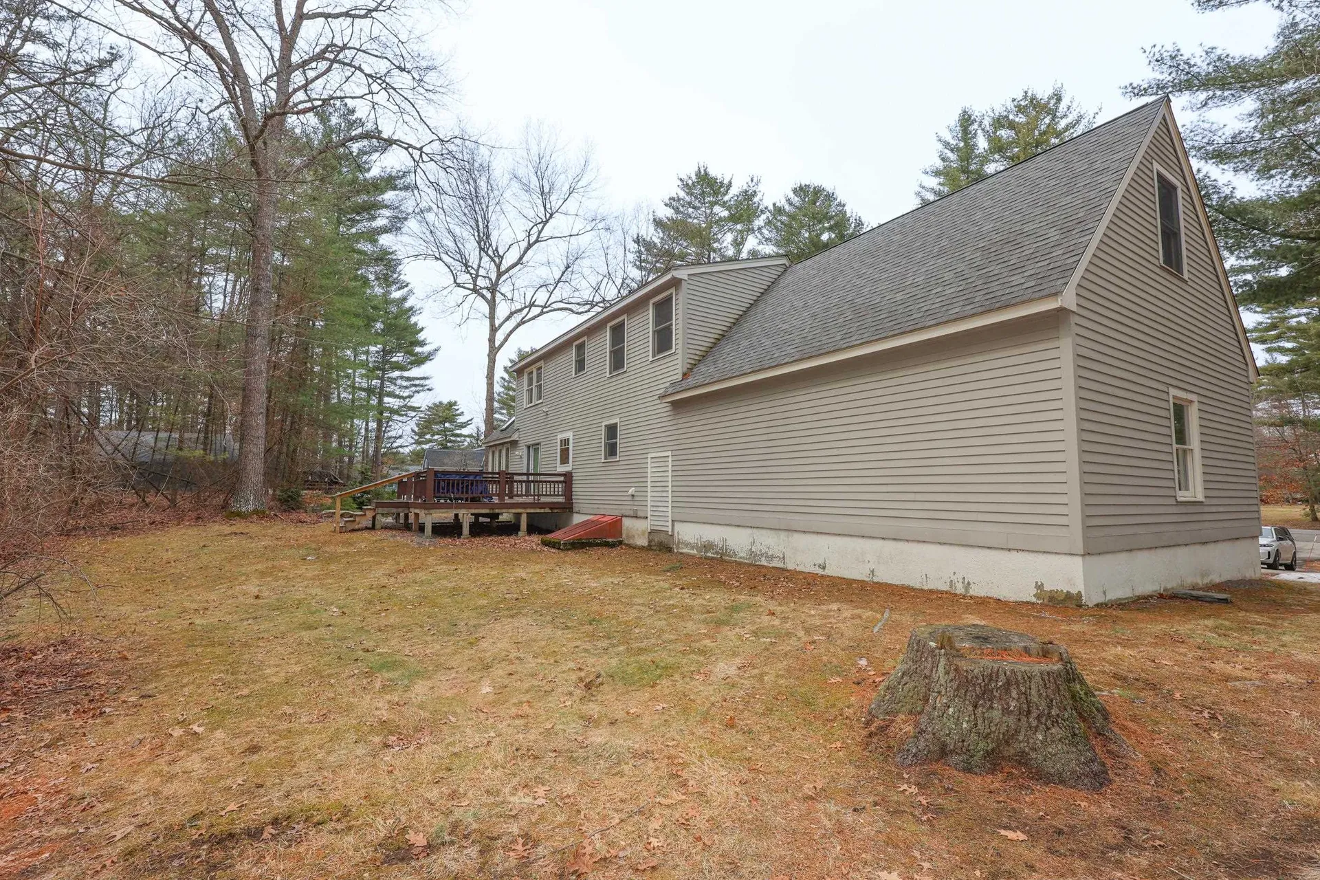 125 Pinecrest Road Litchfield NH 03052