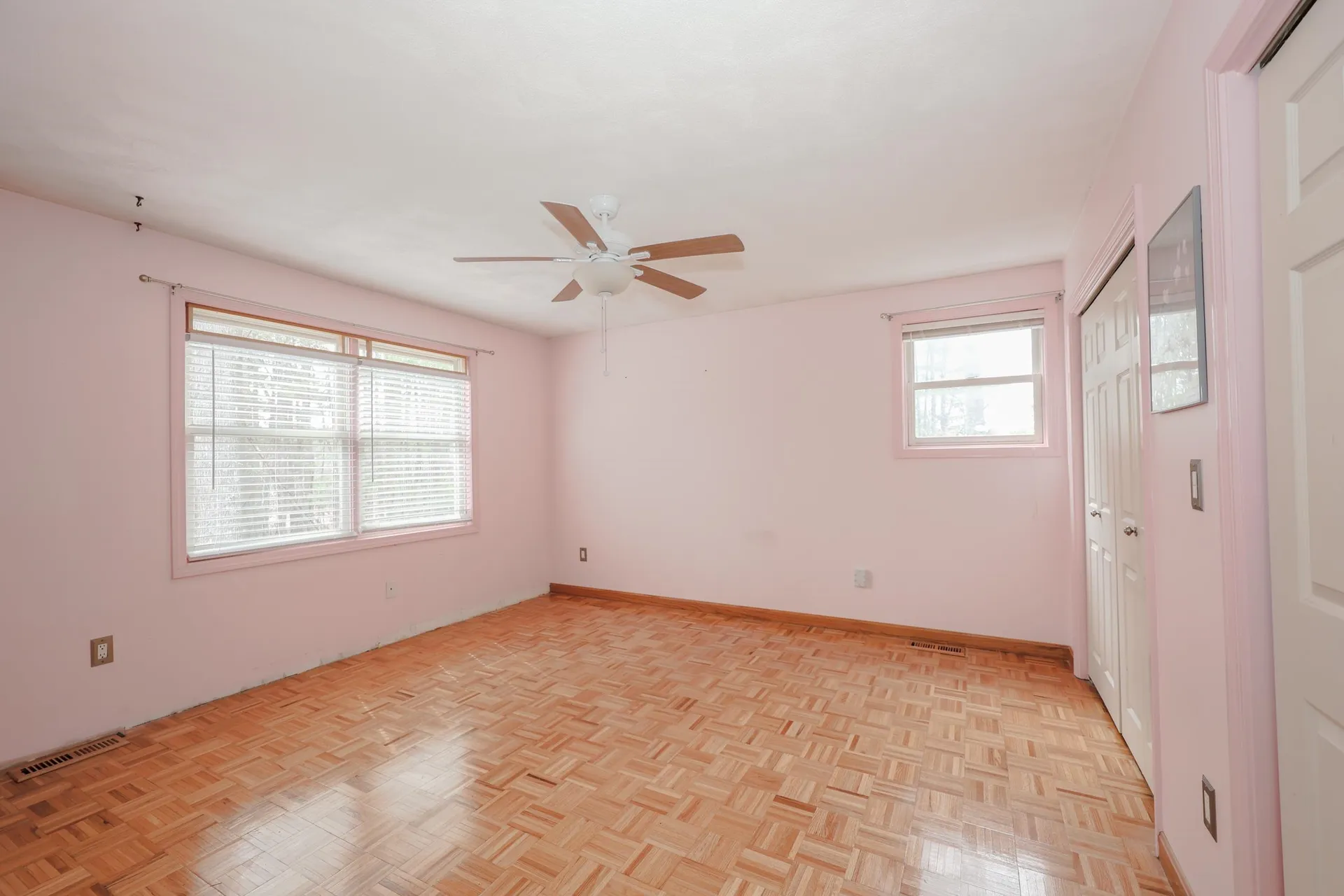 125 Pinecrest Road Litchfield NH 03052