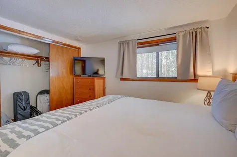 123 Stonehurst Manor Road Conway NH 03860