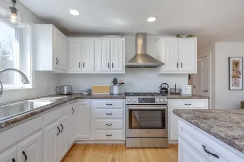 24 Moran Road Hopkinton NH 03229