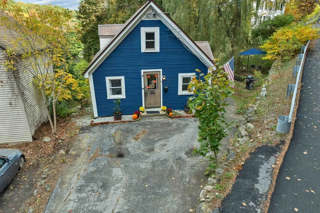 96 Clinton Street Laconia NH 03246