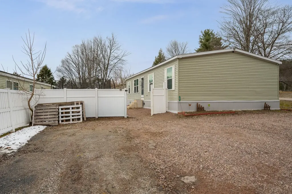 134 Hill Top Circle Richmond VT 05477