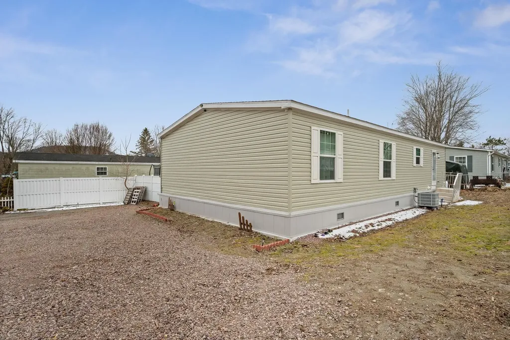 134 Hill Top Circle Richmond VT 05477