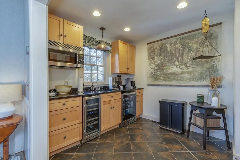21 Gould Hill Road Hopkinton NH 03229