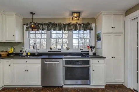 21 Gould Hill Road Hopkinton NH 03229