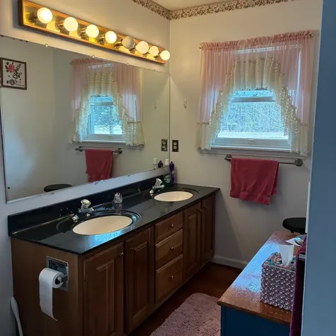 537 Vt Route 244 Thetford VT 05058