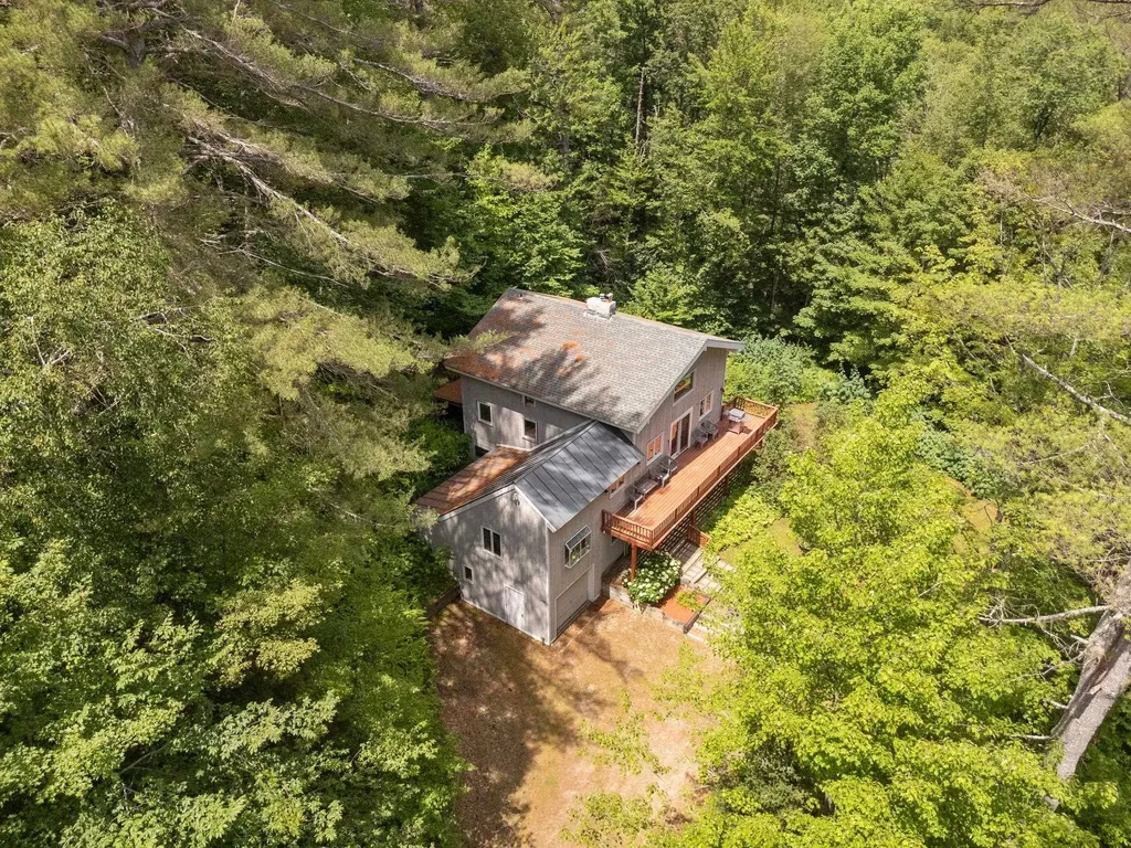 196 Powder Mill Road Londonderry VT 05148