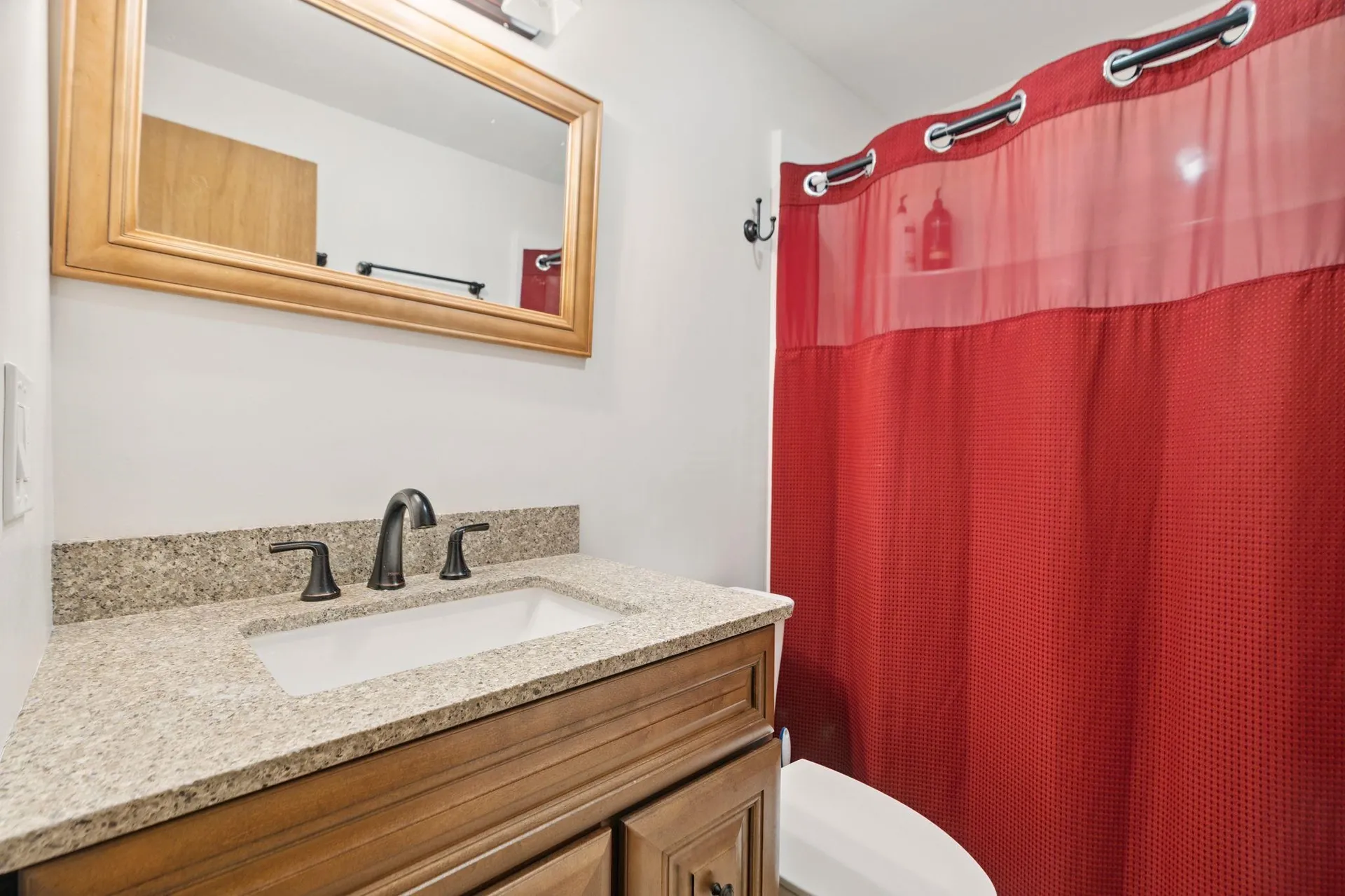 196 Powder Mill Road Londonderry VT 05148