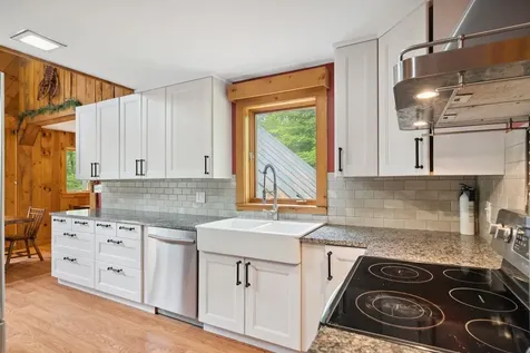 196 Powder Mill Road Londonderry VT 05148