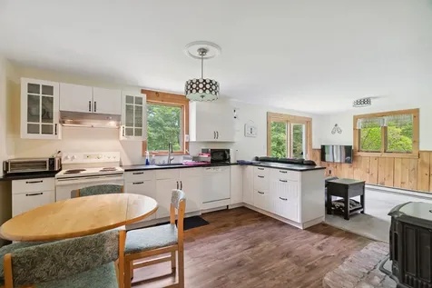 196 Powder Mill Road Londonderry VT 05148