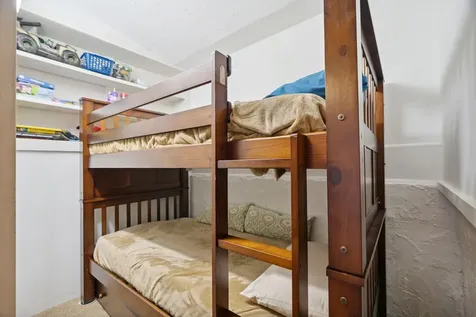 196 Powder Mill Road Londonderry VT 05148