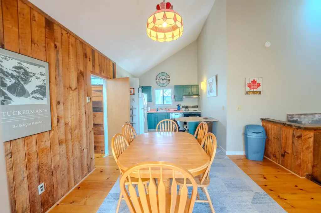 28 Condo Road Campton NH 03223