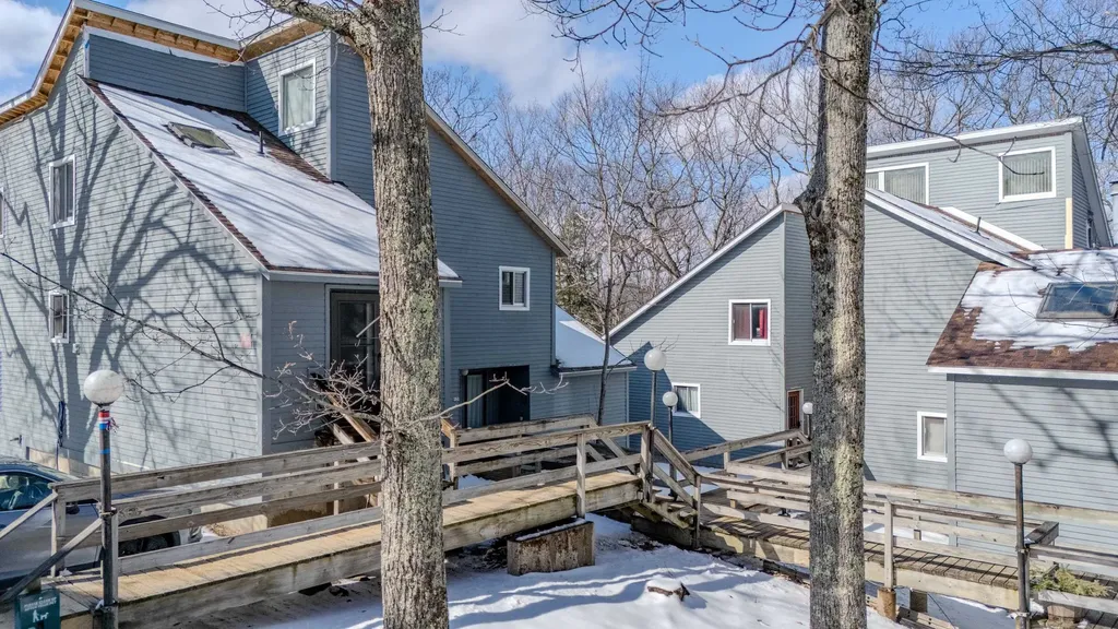 28 Condo Road Campton NH 03223