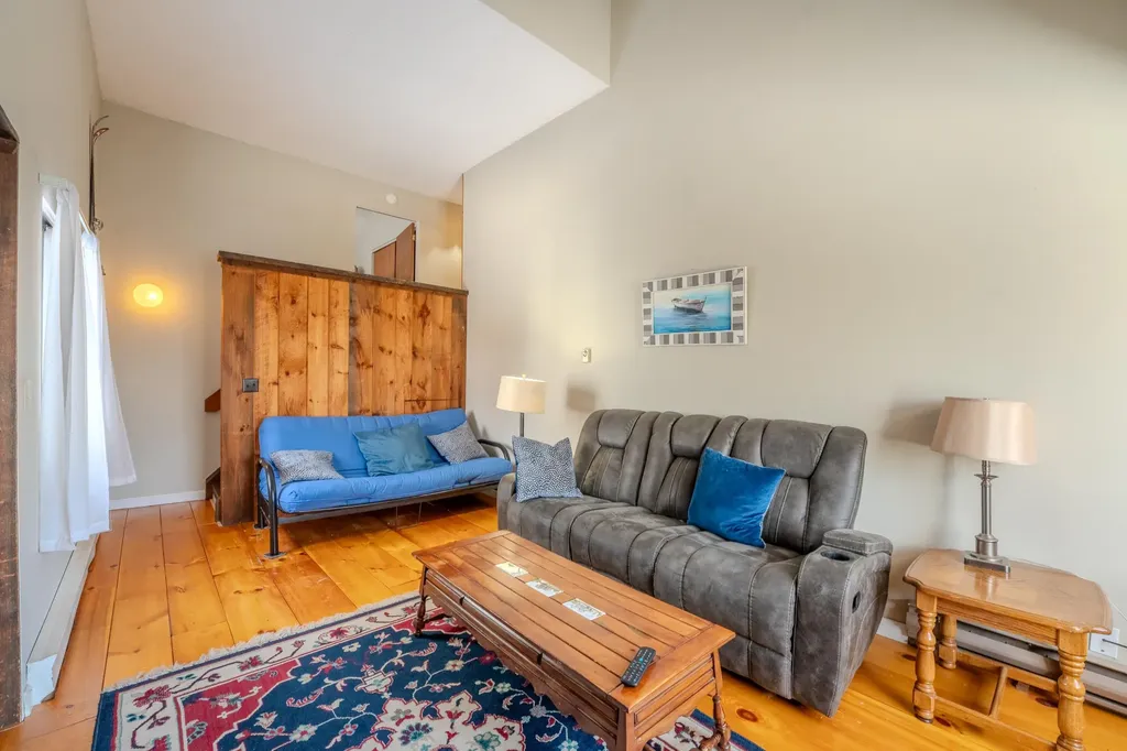 28 Condo Road Campton NH 03223