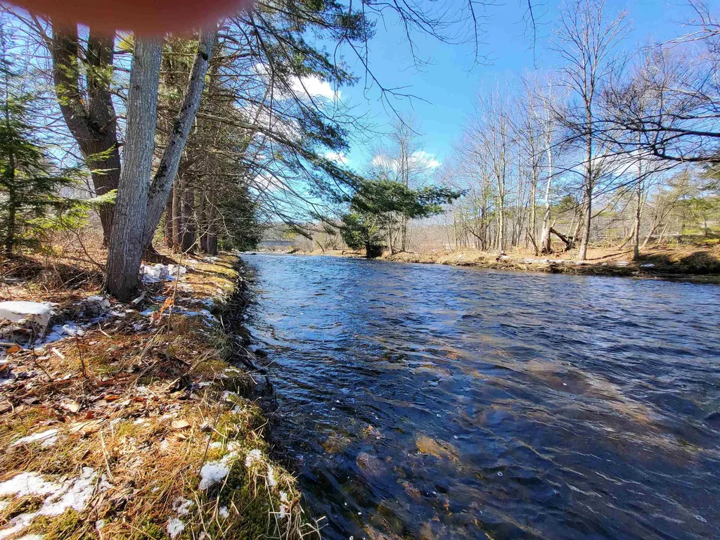 15 Berry Road Alexandria NH 03222