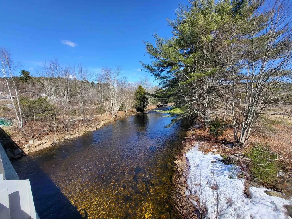 15 Berry Road Alexandria NH 03222