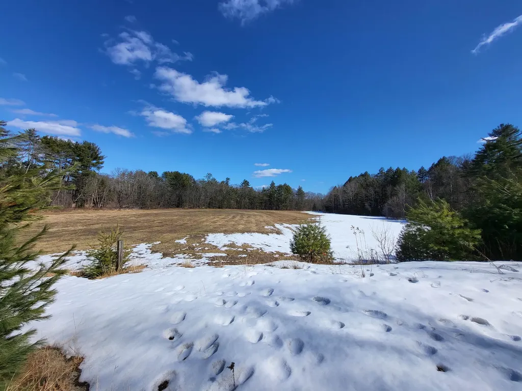 15 Berry Road Alexandria NH 03222