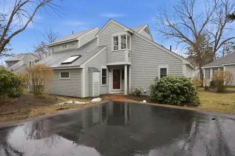 5 Golf View Laconia NH 03246