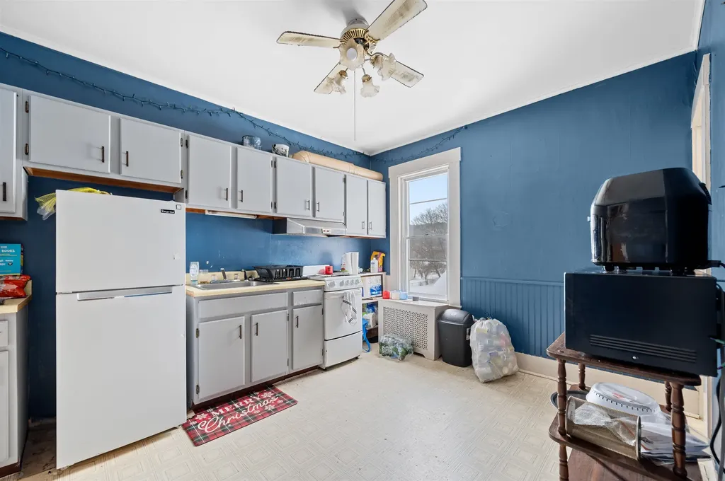 28 Pleasant Street Barre City VT 05641