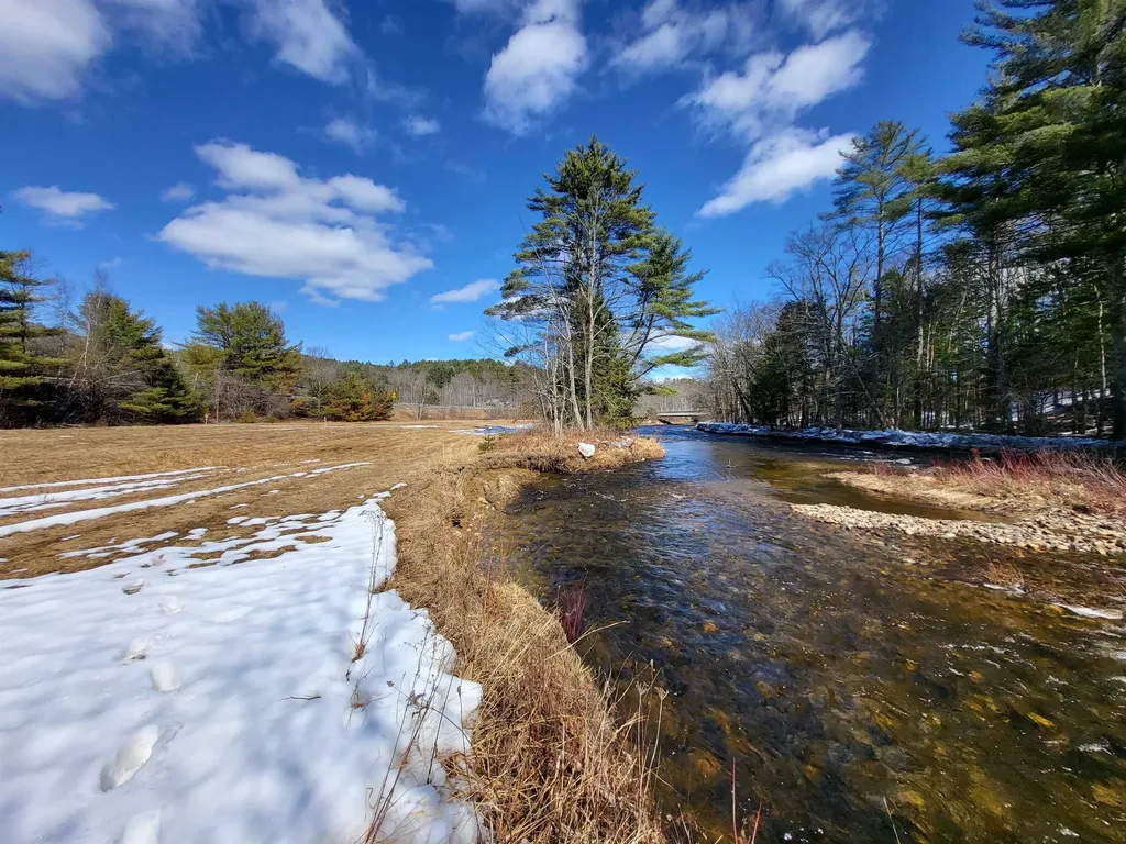 1 Berry Road Alexandria NH 03222