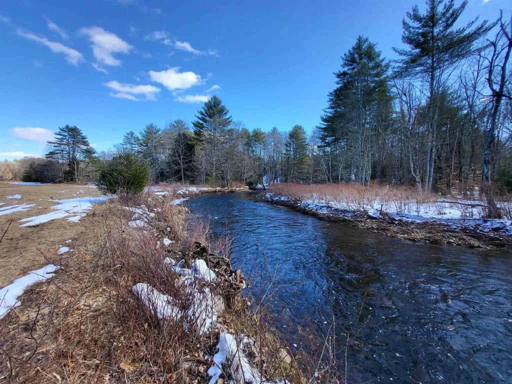 1 Berry Road Alexandria NH 03222
