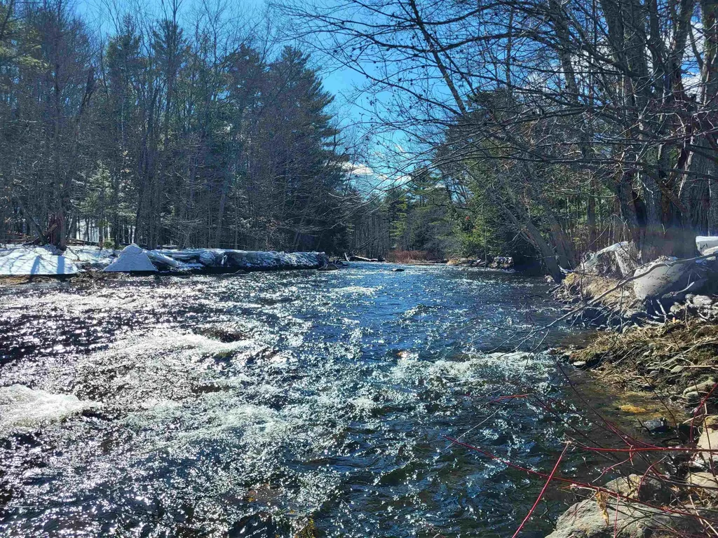 1 Berry Road Alexandria NH 03222