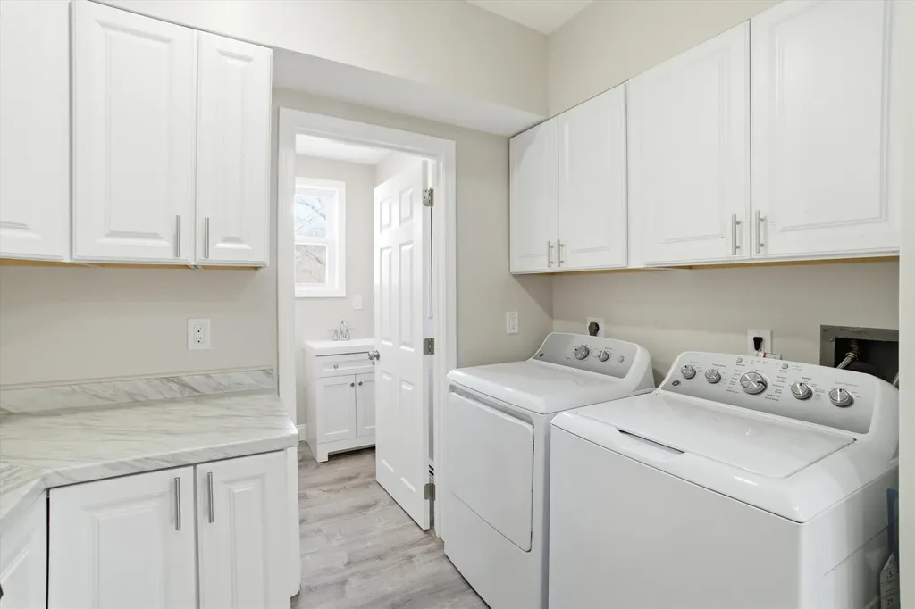 254 Auburn Street Manchester NH 03103