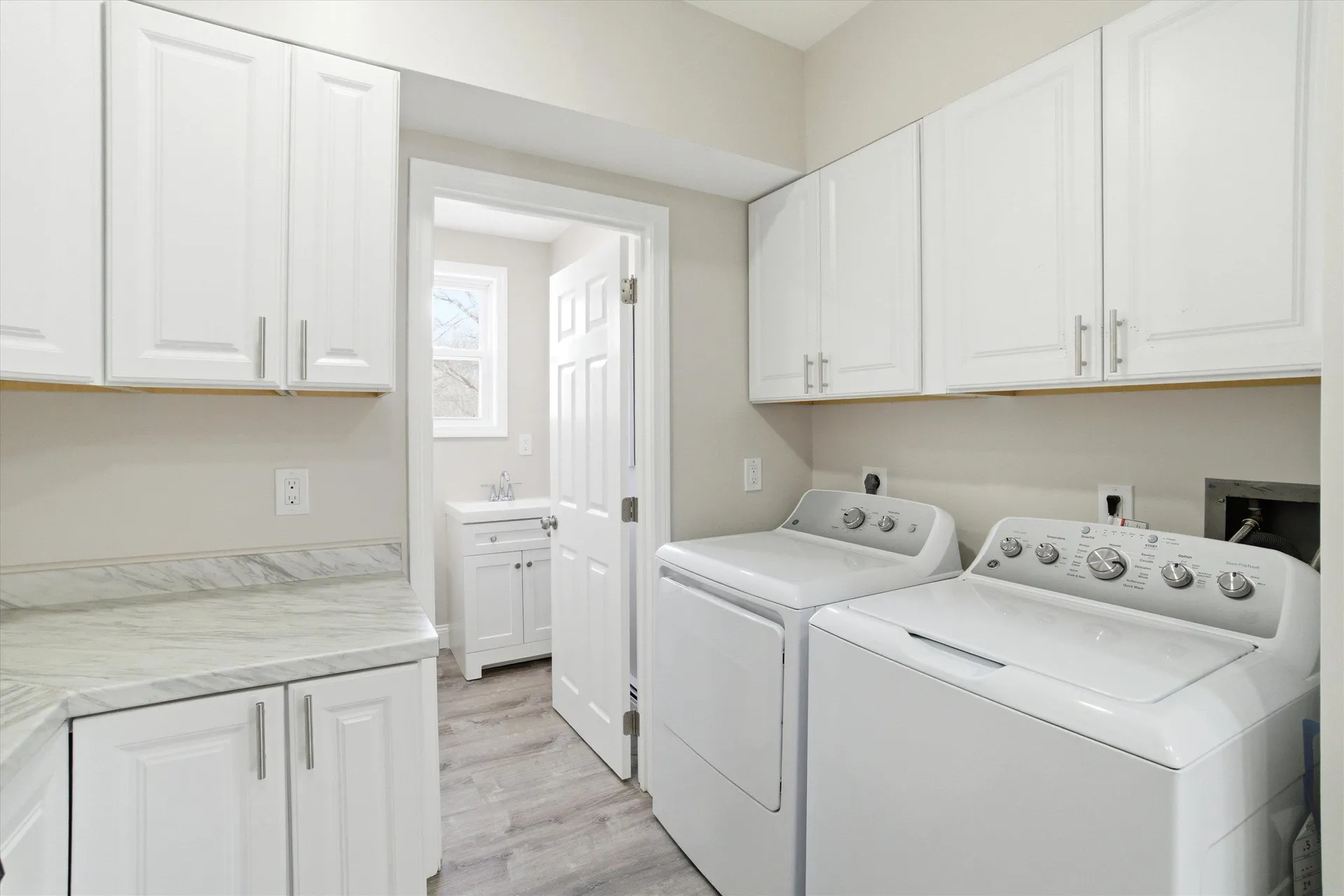 254 Auburn Street Manchester NH 03103