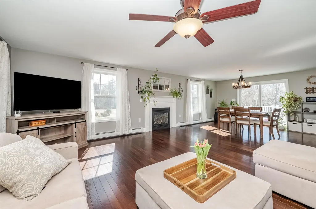 65 Deerfield Road North Berwick ME 03906