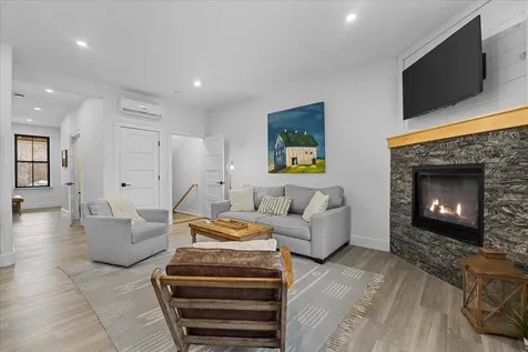 98 Hill Street Stowe VT 05672