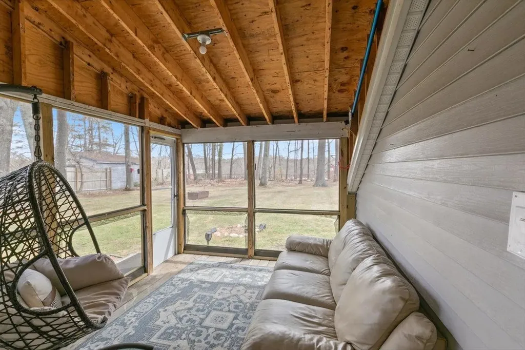 18 Old Road Plaistow NH 03865