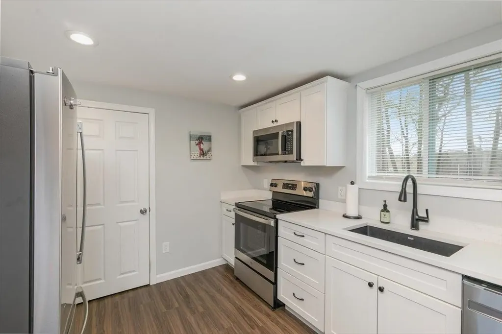 18 Old Road Plaistow NH 03865