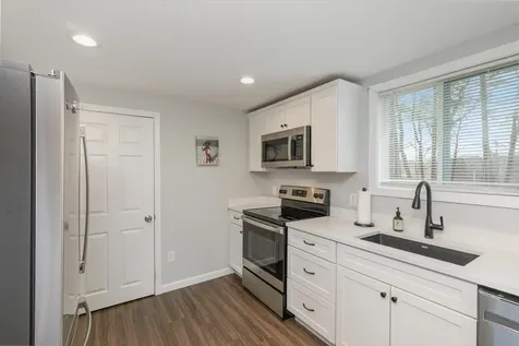 18 Old Road Plaistow NH 03865
