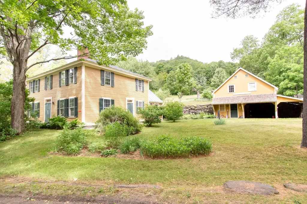 75 Lyon Road Royalton VT 05068