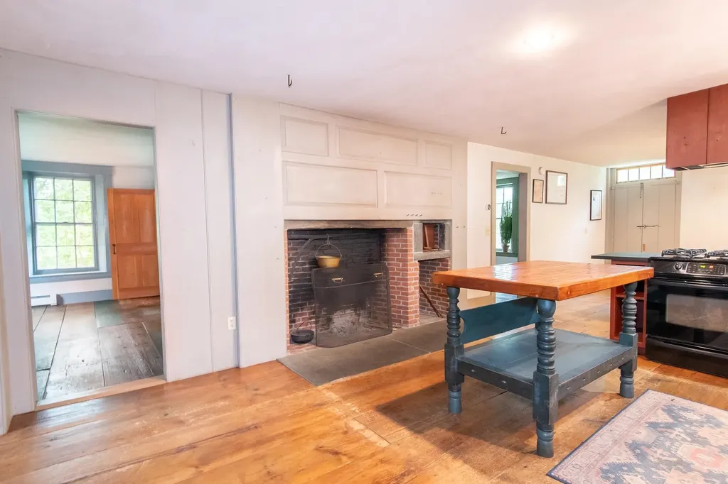 75 Lyon Road Royalton VT 05068