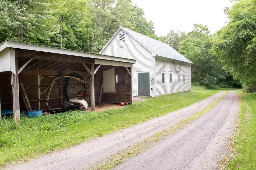 75 Lyon Road Royalton VT 05068