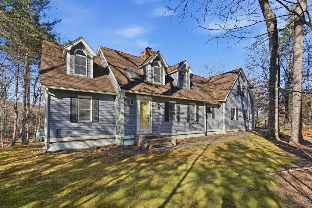 116 Westfall Road Pelham NH 03076