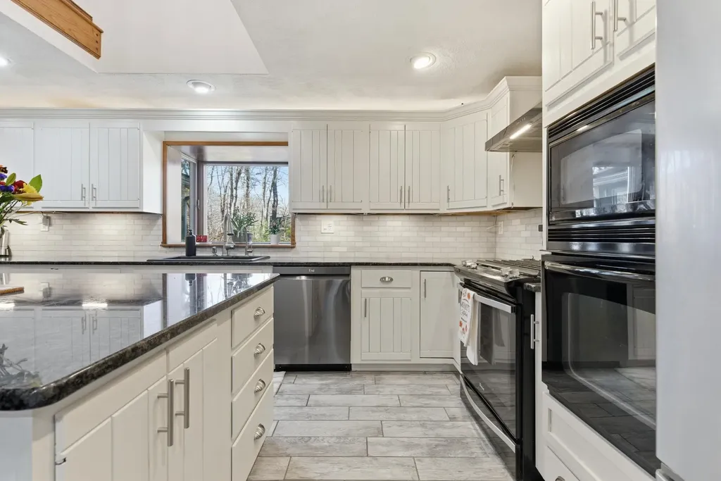 116 Westfall Road Pelham NH 03076