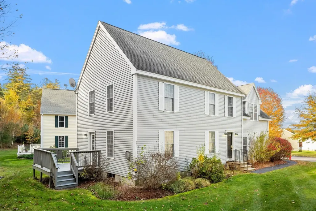 131 Forest Hill Way Manchester NH 03109