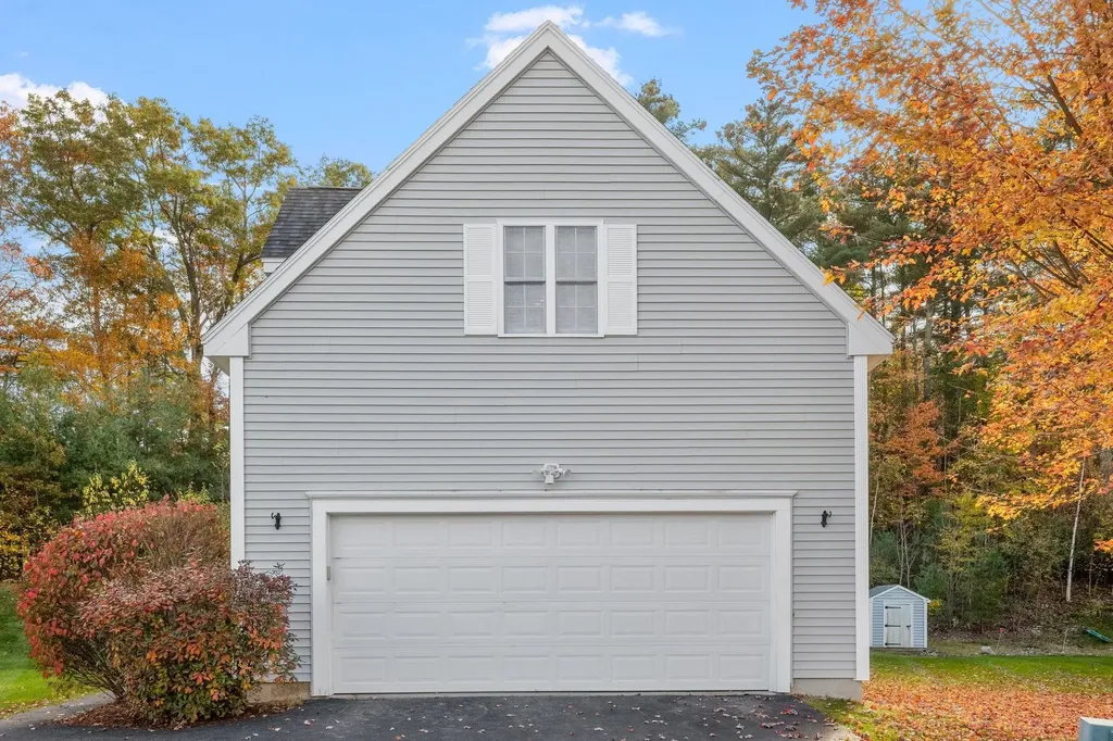 131 Forest Hill Way Manchester NH 03109