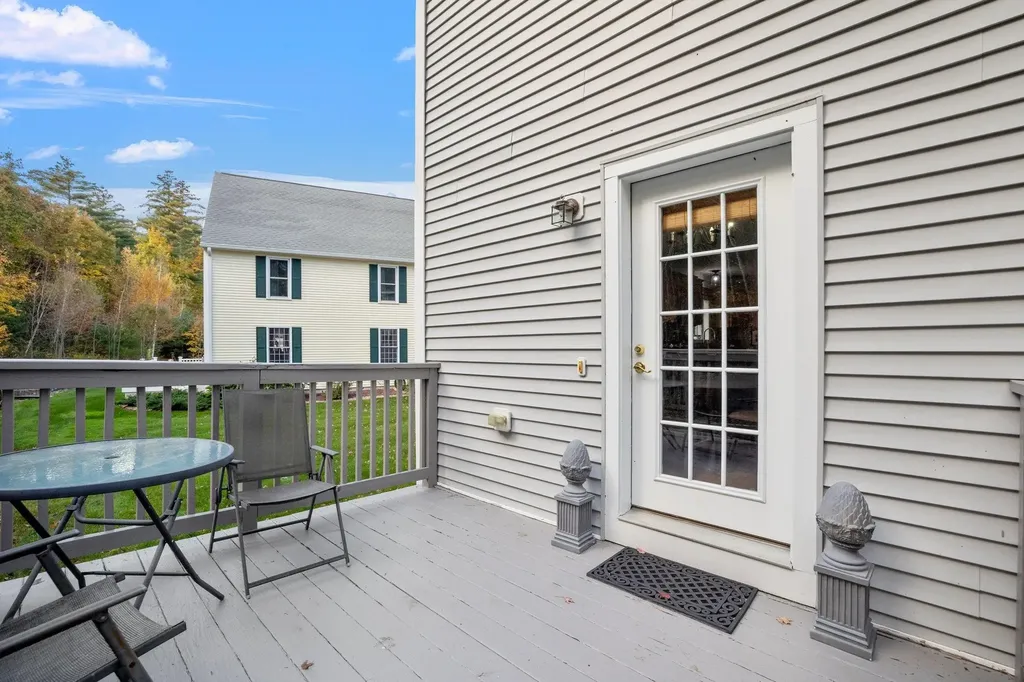 131 Forest Hill Way Manchester NH 03109