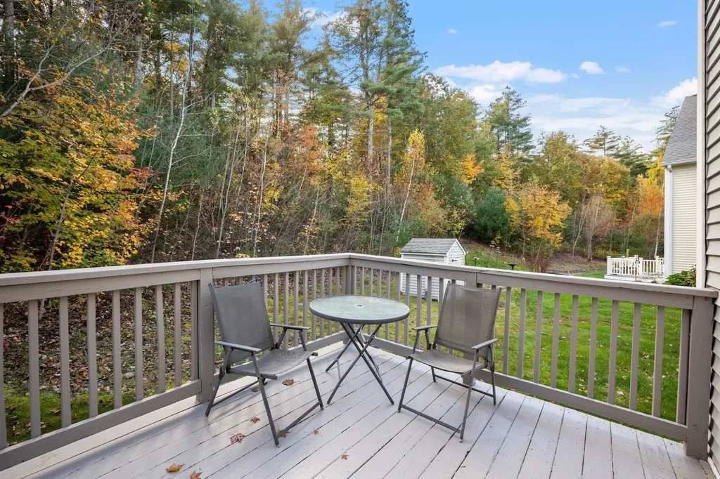 131 Forest Hill Way Manchester NH 03109